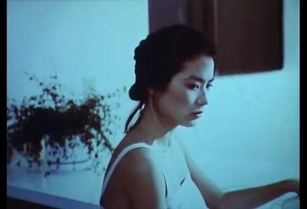 与林青霞在美国旧金山宣布订婚,在影片里是以特别客串身份出600_409