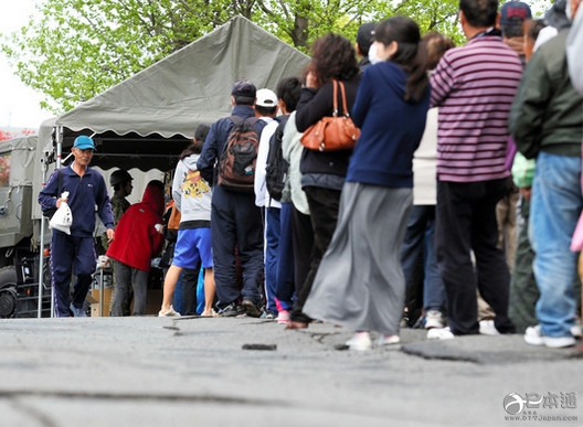 日本震后人性化完爆中国 临时厕所配纸巾(13) 第13页