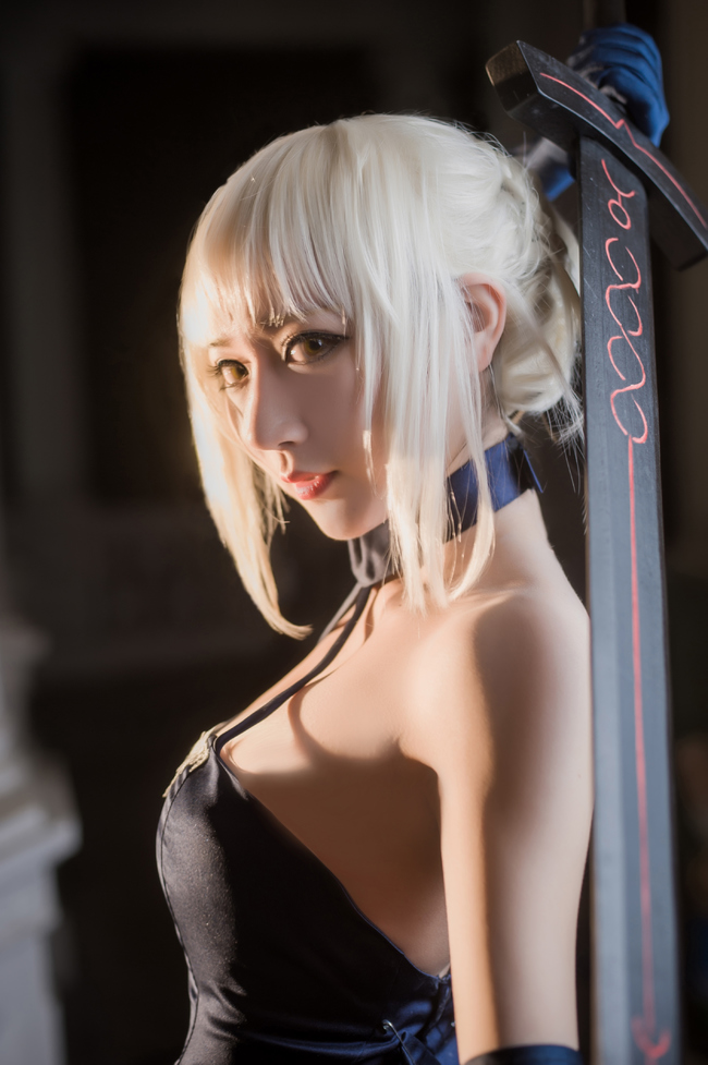 性感美女蓝色礼服 cosplay骑士王saber(5) 第5页