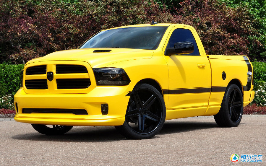 2013款道奇 RAM 1500 Rumble Bee 十周年特别版概念车 第1页