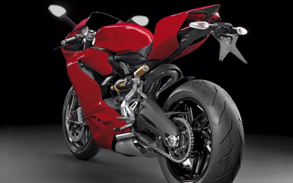 2014 杜卡迪 Ducati 899 Panigale Breaks Cover壁纸(10) 第10页