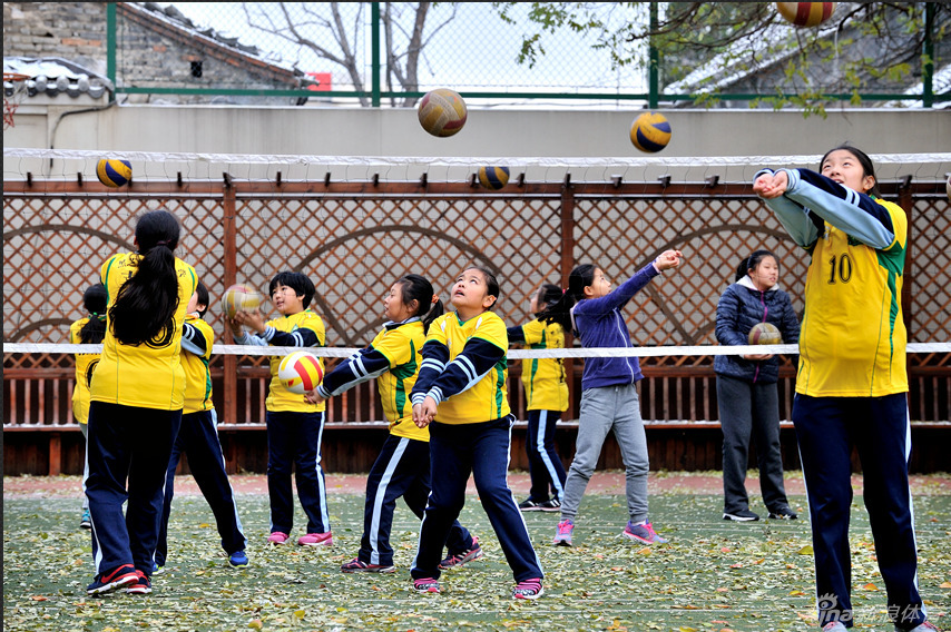 黑芝麻胡同小学排球队特写