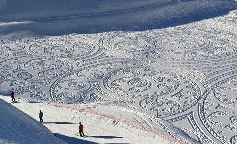 艺术家阿尔卑斯山踩雪绘画 复杂画面令人赞叹(3) 第3页