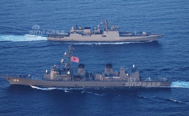 日本和印度海军展开海上演习