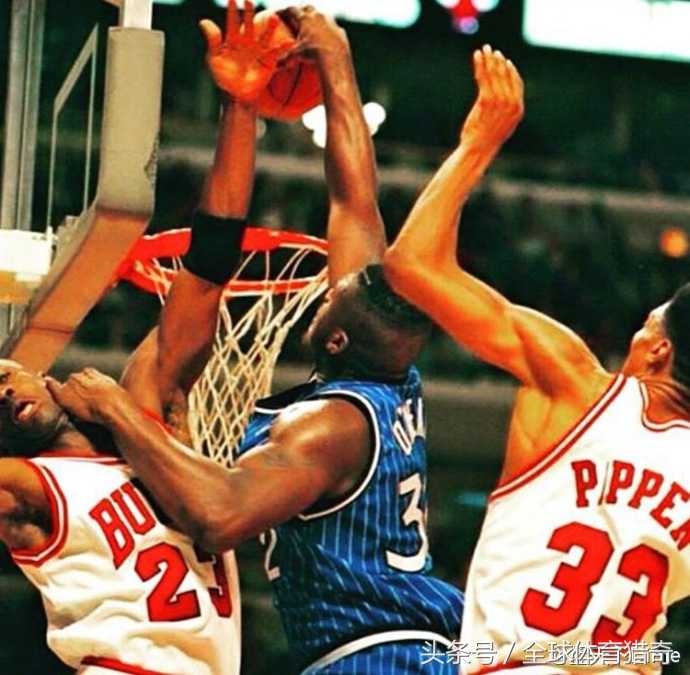 90年代的NBA球星 肌肉爆炸的硬碰硬 第1页