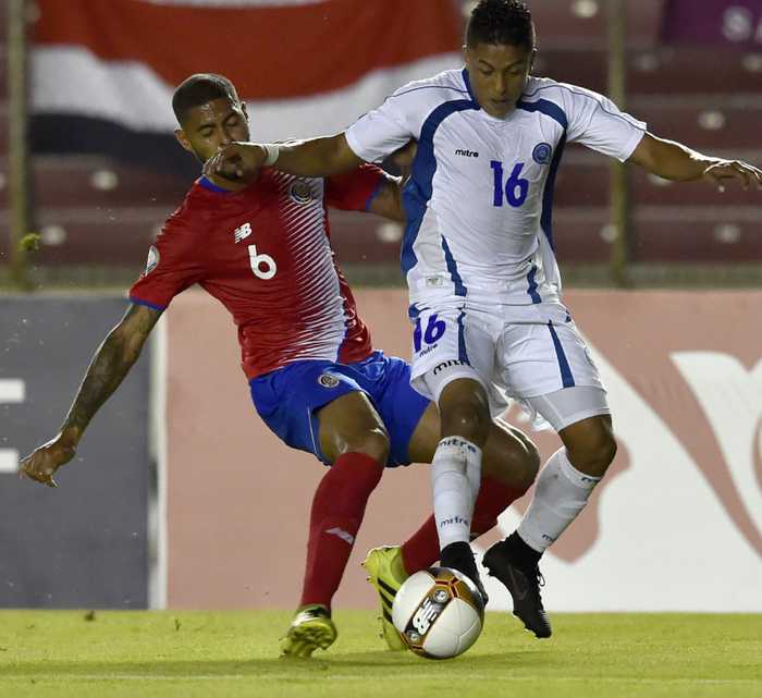 足球——中美洲杯赛：哥斯达黎加与萨尔瓦多握手言和 第1页