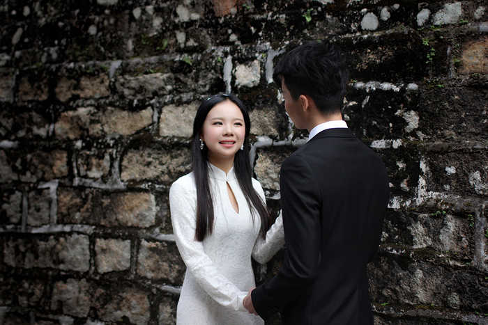 青年独立学者易白微博公布结婚消息，称婚礼将简办(2) 第2页