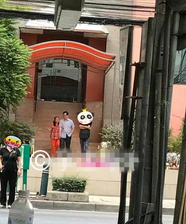 “狗仔”卓伟夫妇也被偷拍！(3) 第3页