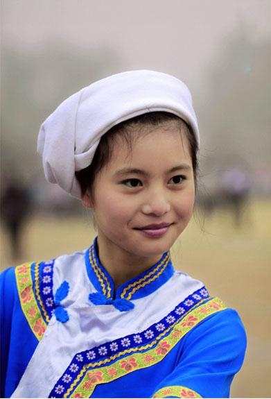 水族美女图片 水族服饰图片