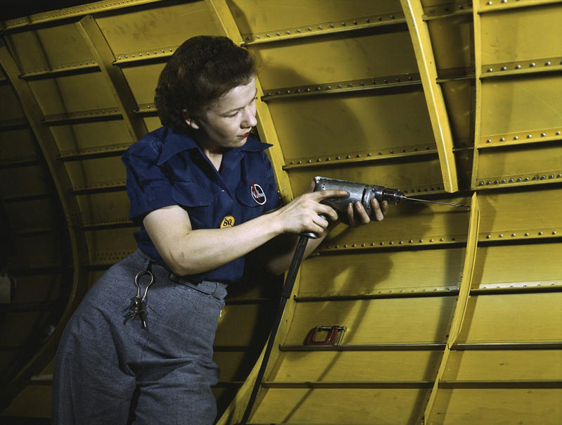 美国二战女工,撑起工业半边天
