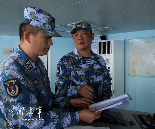 中国海军网讯 (甘俊,涂晨浩,刘文胜)3月21日至27日,南海舰队某登陆舰