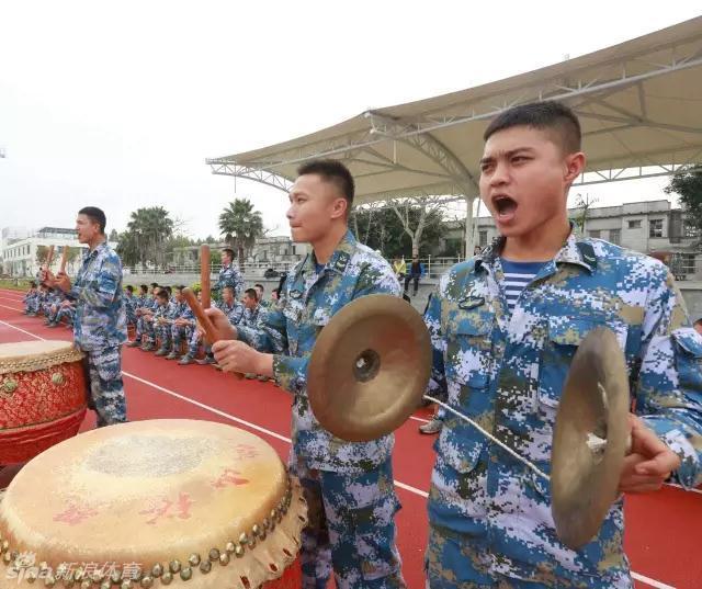 中澳海军举行足球友谊赛(14) 第14页