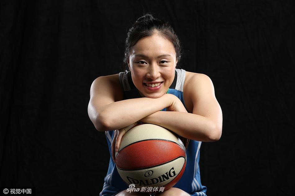 WNBA明尼苏达山猫写真中国球员邵婷领衔(2) 第2页