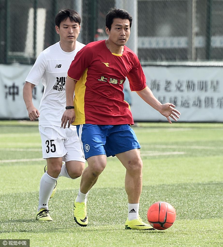 申思祁宏出狱后首次公开踢球