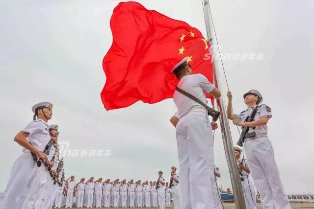 人在礁在国旗在！解放军南沙岛礁上的升旗仪式(15) 第15页