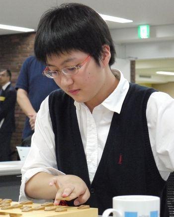 女棋手15岁出道被嘲笑像男生 9年后美翻(2) 第2页