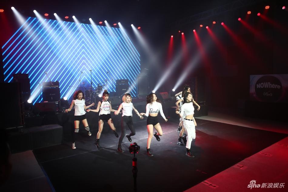 组图：AMG LIVE北京揭幕 打造派对式演唱会 第1页
