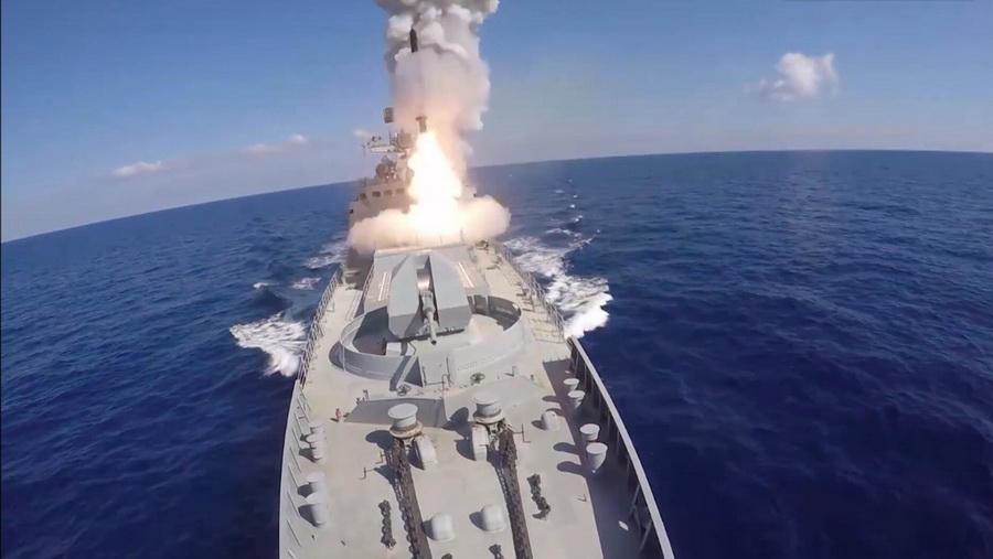 俄军向叙利亚IS目标发射6枚“口径”巡航导弹 第1页