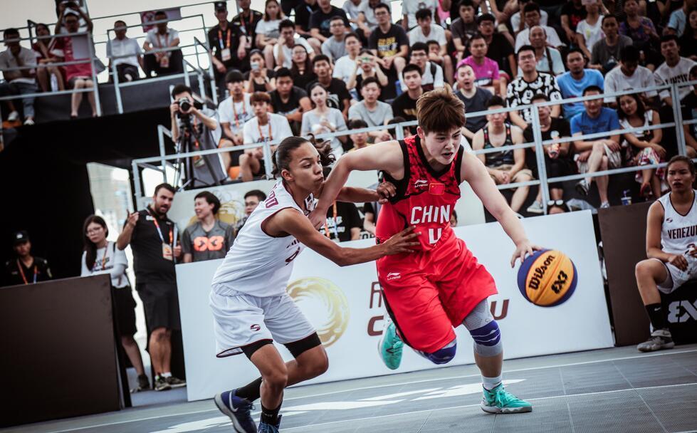 高清：3X3U18世界杯第3日 中国女将奋力突破 第1页