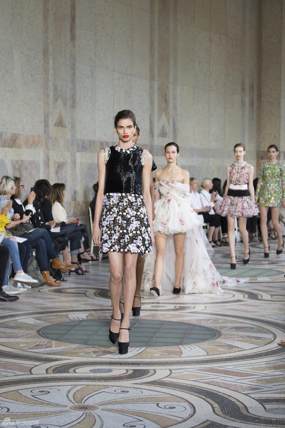 Giambattista Valli 2017秋冬高定系列(48) 第48页