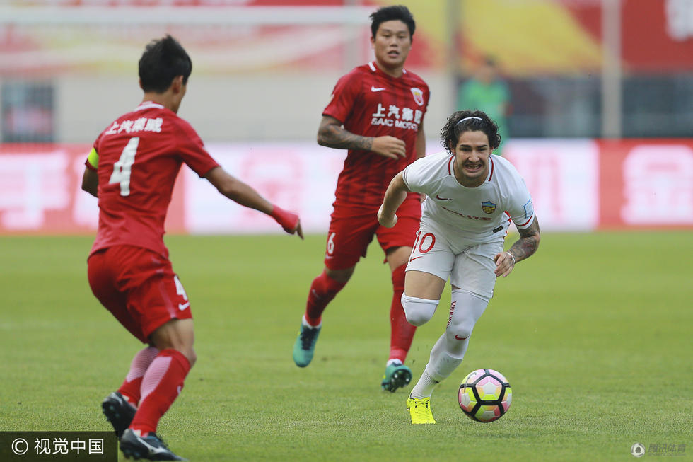 高清：权健3-0上港 王晓龙破球荒帕托世界波(6) 第6页