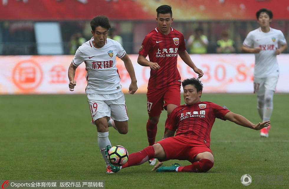 高清：权健3-0上港 王晓龙破球荒帕托世界波(3) 第3页