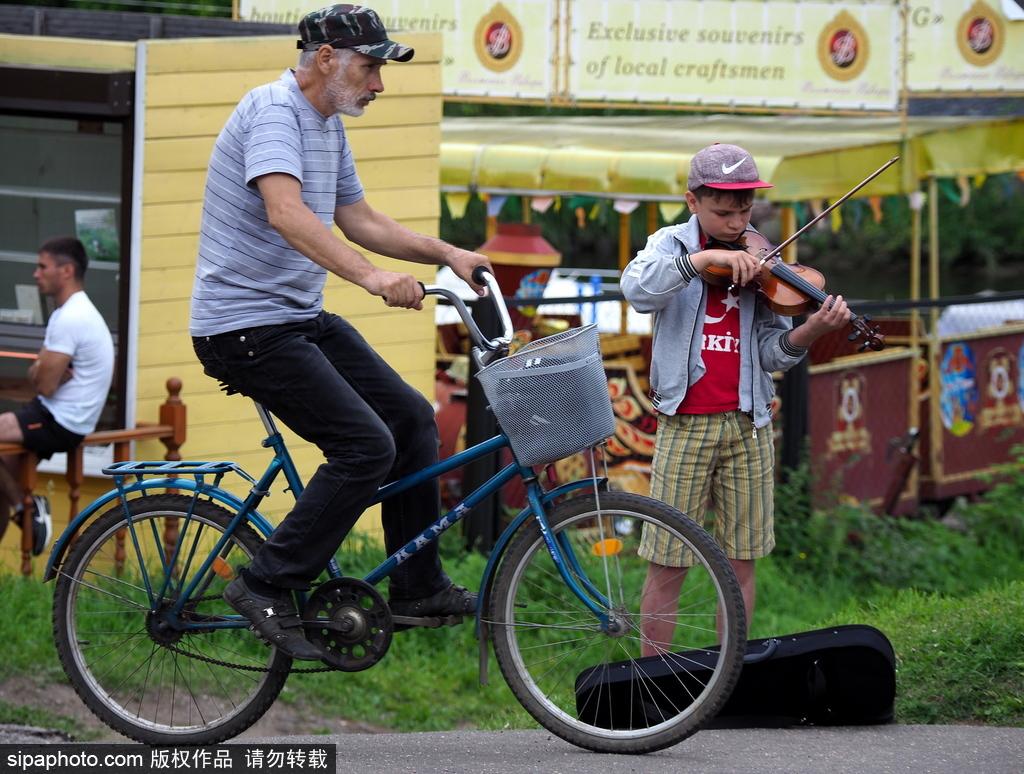 俄罗斯乌格里奇 古老民族风情小镇 第1页