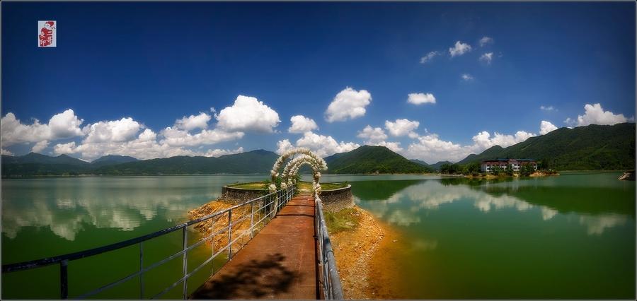 青山绿水.蓝天白云---桂林的马尔代夫.松湖秋景 第1页