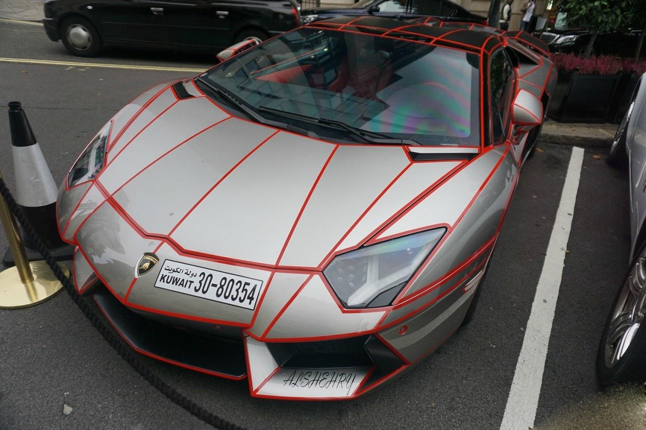 兰博基尼Aventador LP700-4 Roadster，喜欢大牛被整成这样吗？ ​​​(2) 第2页