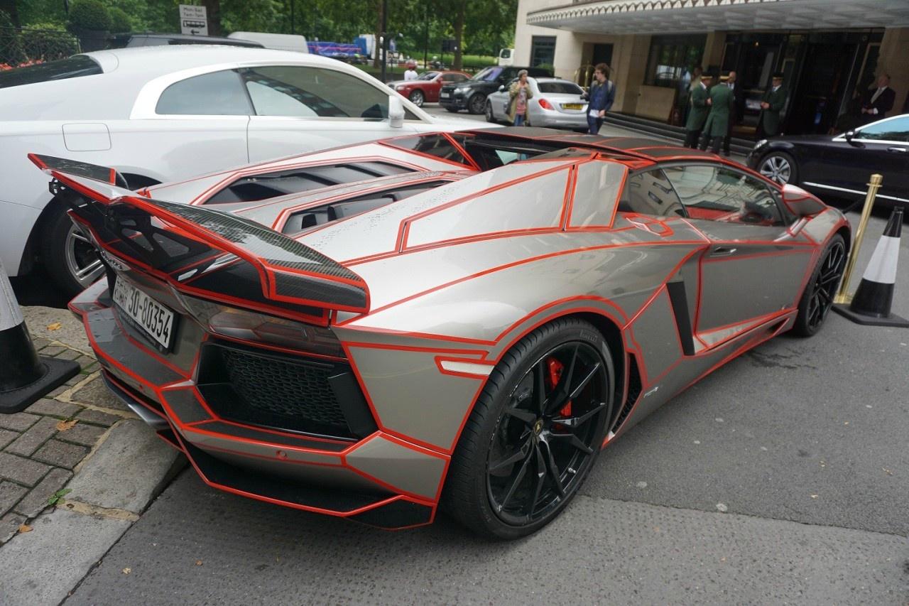 兰博基尼Aventador LP700-4 Roadster，喜欢大牛被整成这样吗？ ​​​(3) 第3页