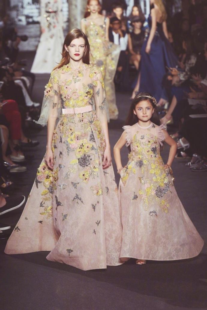 Elie Saab 巴黎高定时装亲子装图片(8) 第8页