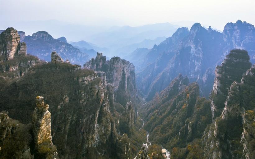 峰林地貌的涞源白石山风景图片 第1页