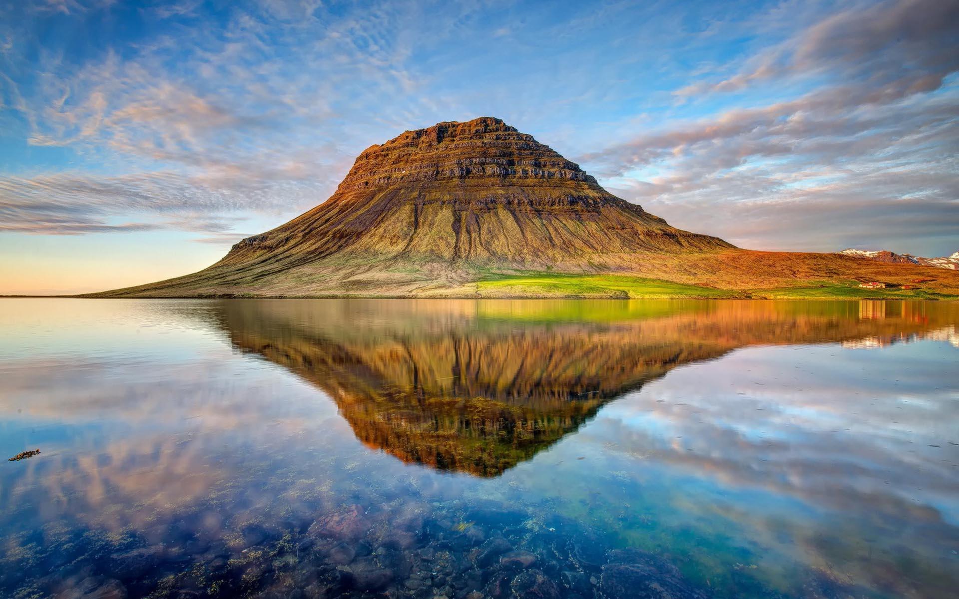 冰岛基尔丘山（草帽山）图片壁纸 第1页