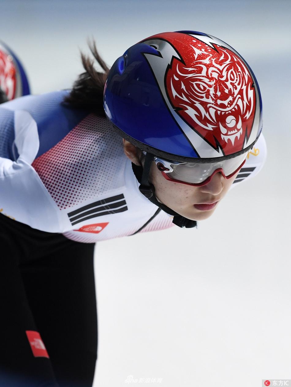 韩国短道队集结备战平昌冬奥朝鲜虎图腾头盔霸气亮眼 第1页