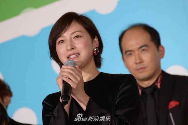 组图：电影《混合双打》举行发布会 新垣结衣甜美亮相(6) 第6页