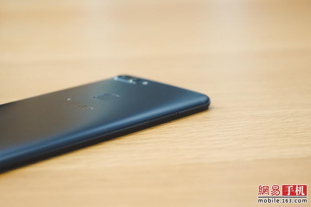 全面屏+面部识别 vivo X20图赏(15) 第15页