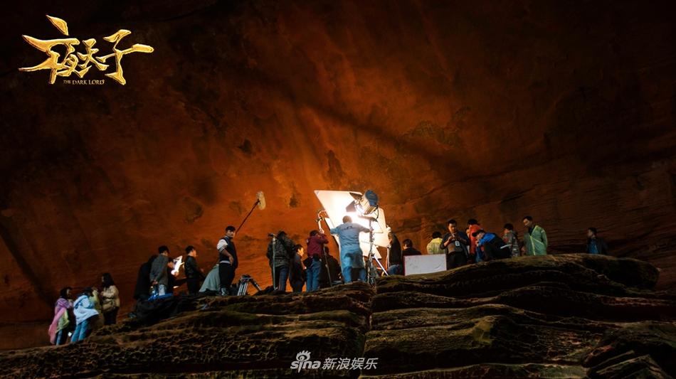 组图：《夜天子》杀青 徐海乔宋祖儿实景拍摄还原度max(10) 第10页