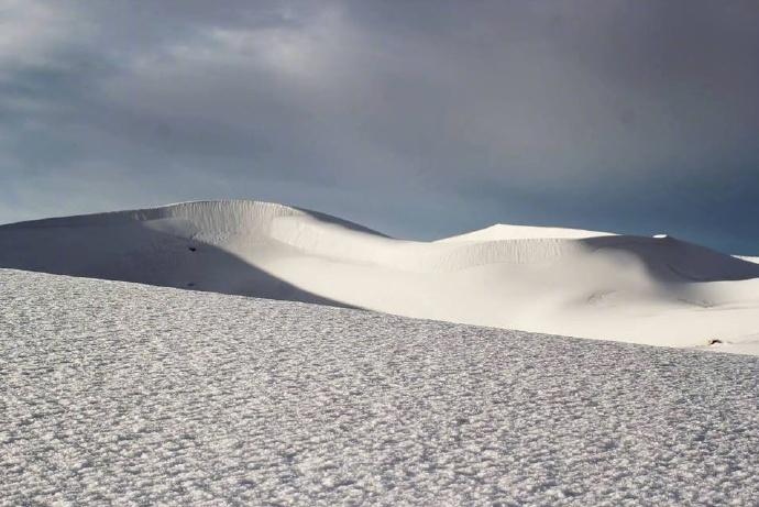 撒哈拉沙漠的雪景奇异摄影图片 第1页