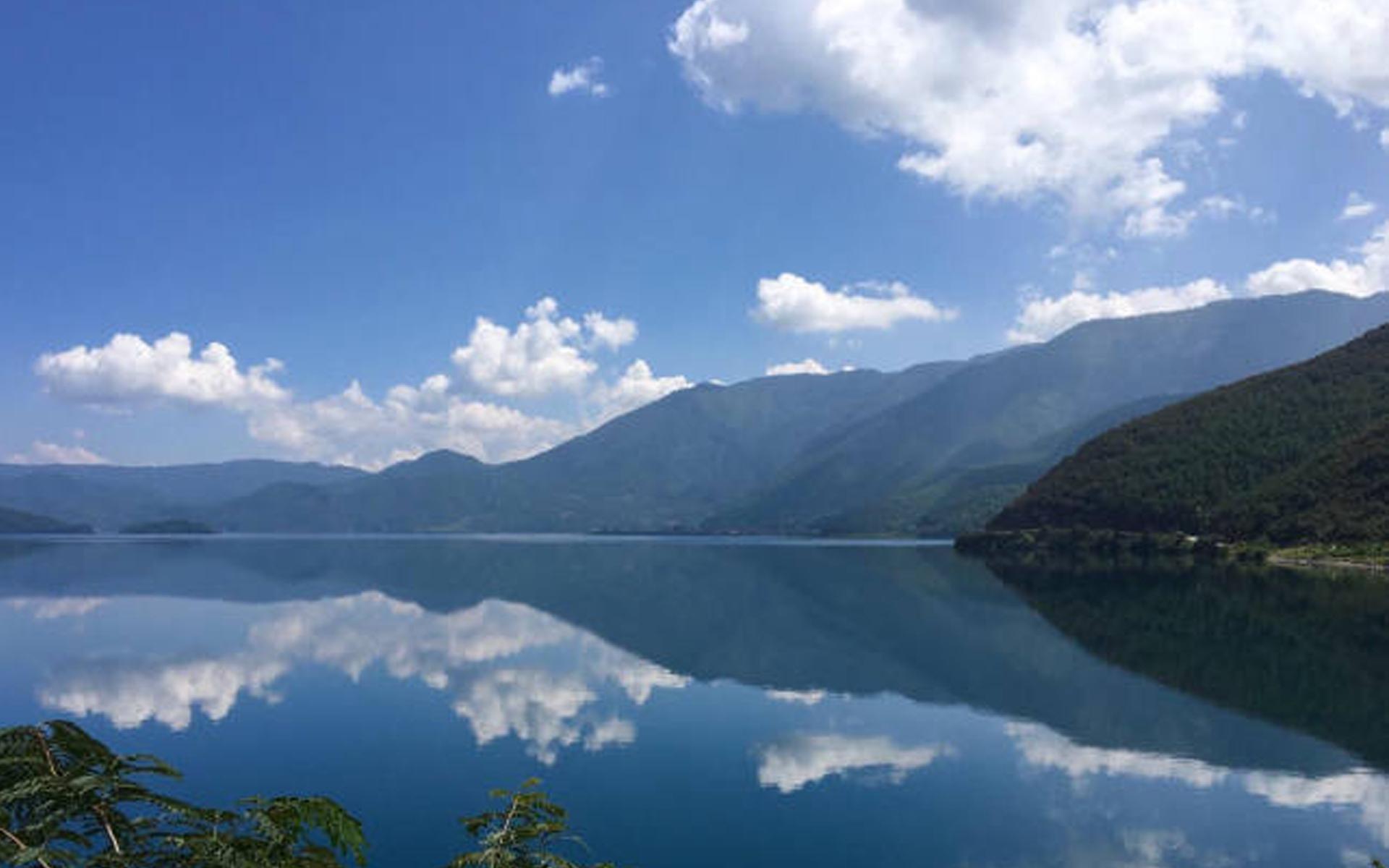 泸沽湖风景图片唯美电脑桌面壁纸(3) 第3页