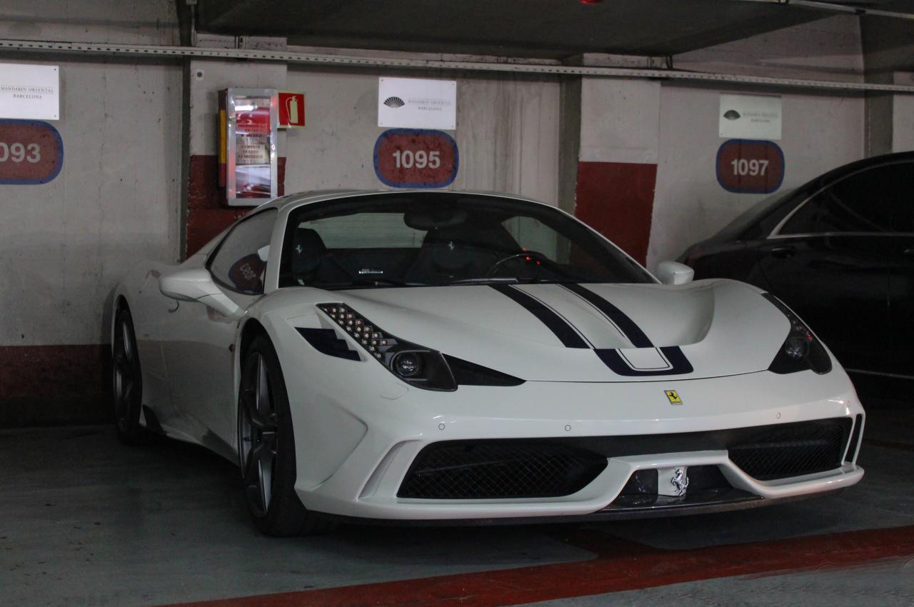 法拉利 458 Speciale A ​​​ 第1页