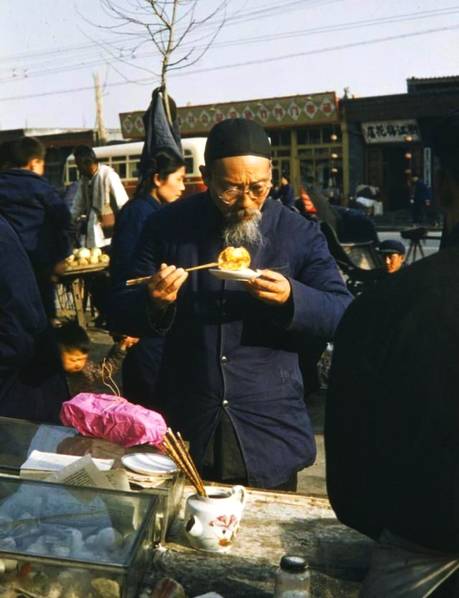 60多年前漫步北京街头能吃到啥小吃 第1页