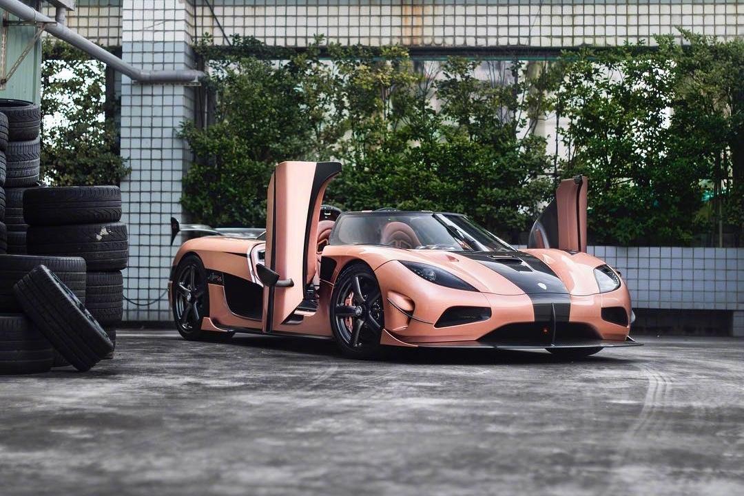 科尼塞克agera rs,这枚幽灵的颜色真漂亮!