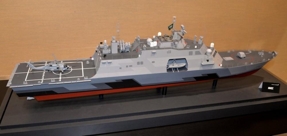 该舰和自由级濒海战斗舰的造型类似但火力更强