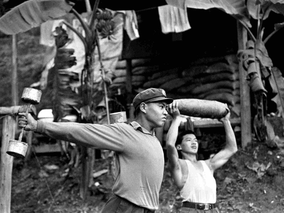 不一样的中越战争:越南女兵以及解放军战士的生活_图片新闻_东方头条