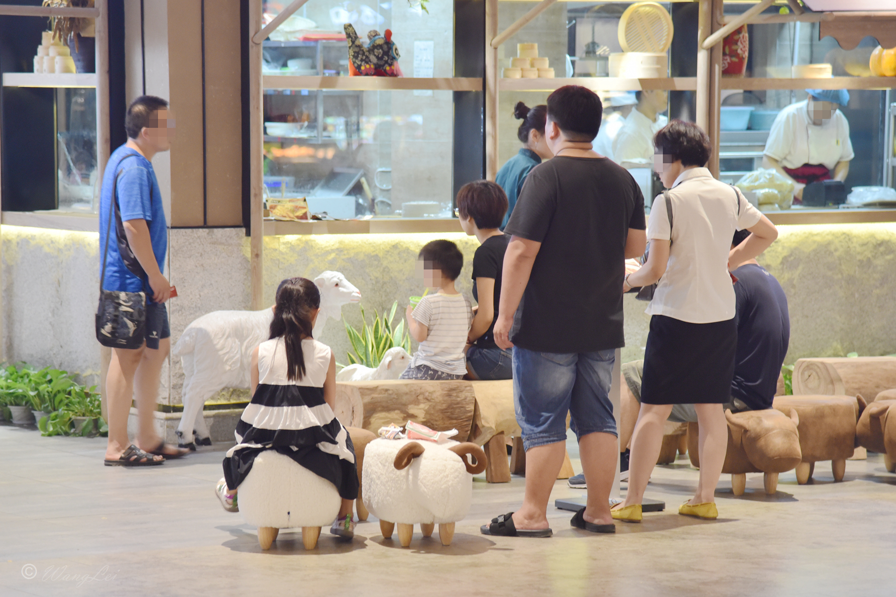 直击餐馆流行的等餐文化 有人为吃一顿饭干坐俩小时(8) 第8页