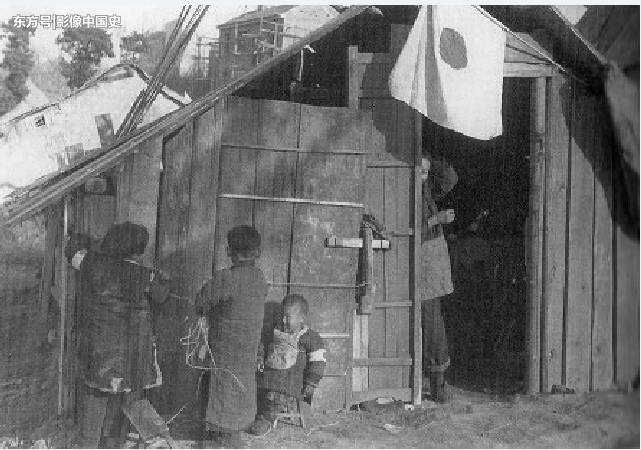日本城破之时日军拍下的照片：炫耀武功虚假宣传 第1页