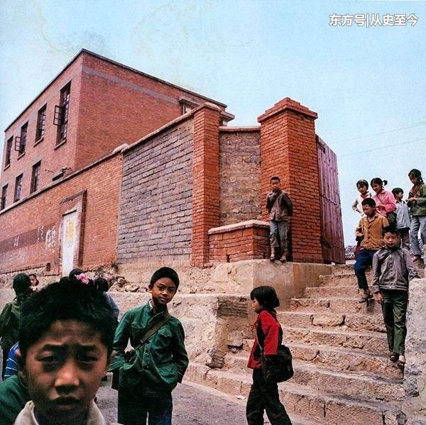 80年代真实老照片：70后的小学生活，最后一张至今学校都在用(3) 第3页