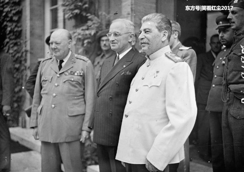 温斯顿丘吉尔,哈里杜鲁门和约瑟夫斯大林出席德国波茨坦会议,1945年7